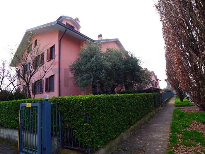 Appartamento bilocale in vendita in Trezzano Rosa