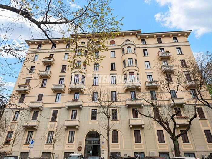Appartamento trilocale in affitto in Piazza Guardi, Città Studi, Milano
