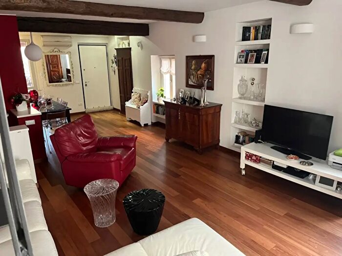 Casa con 6 locali in vendita in Corso Garibaldi, Pavia