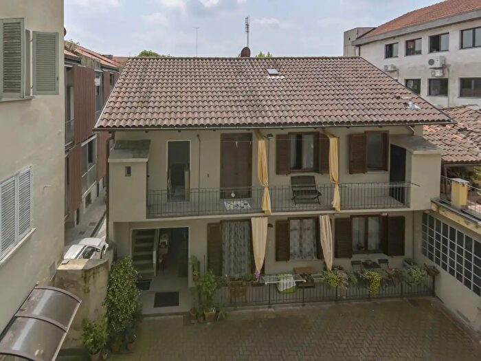 Case in Vendita e in Affitto - 3