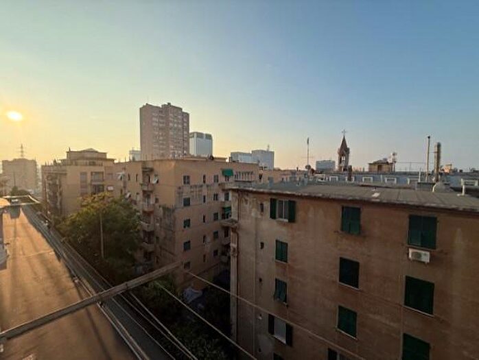 Appartamento quadrilocale in vendita in Via Giacomo Balbi Piovera, Genova