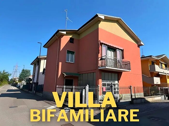 Casa con 5 locali in vendita in Via Palladio, Limbiate