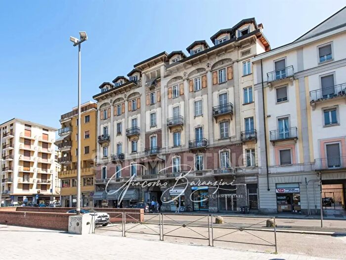Appartamento trilocale in vendita in Piazza Repubblica, Varese