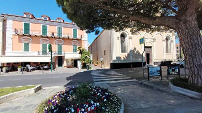 Appartamento bilocale in vendita in Corso Giuseppe Garibaldi, Diano Marina