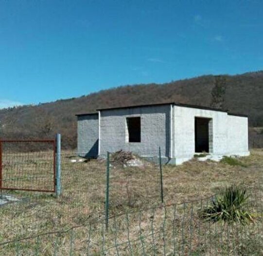 Casa con 5 locali in vendita in Via Pantaniello, Sessano Del Molise