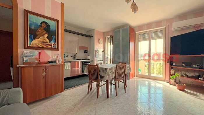 Appartamento trilocale in vendita in Via Giovanni Paolo II, Polignano A Mare