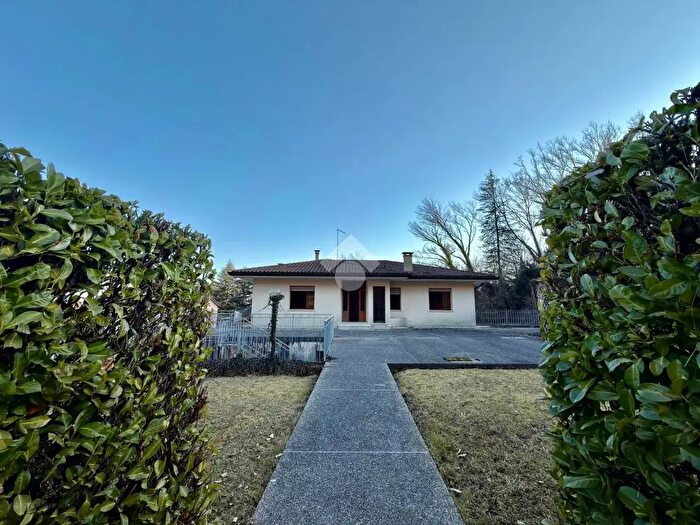 Casa con 5 locali in vendita in Via Caldoie, Cavaso Del Tomba