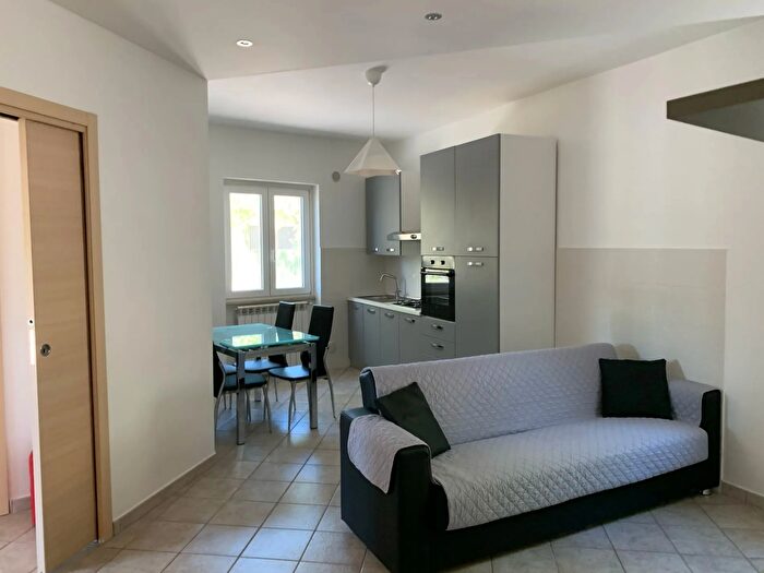 Appartamento bilocale in affitto in Via Murelle Pesche Isernia, Pesche