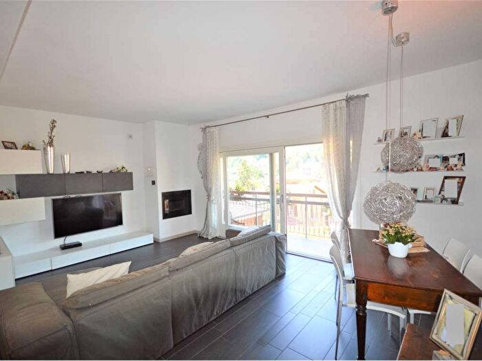 Appartamento con 5 locali in affitto in Via Belvedere, Centro, San Pellegrino Terme