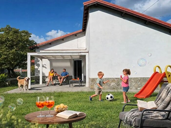 Casa con 5 locali in vendita in Aulla