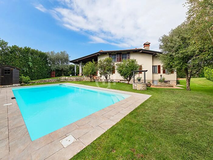 Casa con 7 locali in vendita in Palazzolo Sull'Oglio