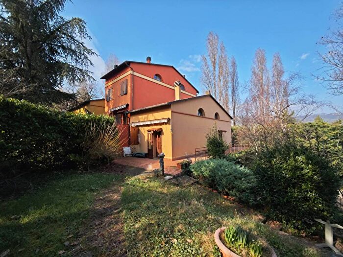 Casa quadrilocale in affitto in Via Vaiarano, Loiano