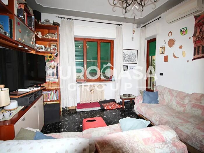 Appartamento con 5 locali in vendita in Lucca