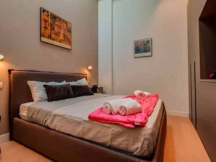 Appartamento trilocale in affitto in Via Aleardo Aleardi, Paolo Sarpi, Milano