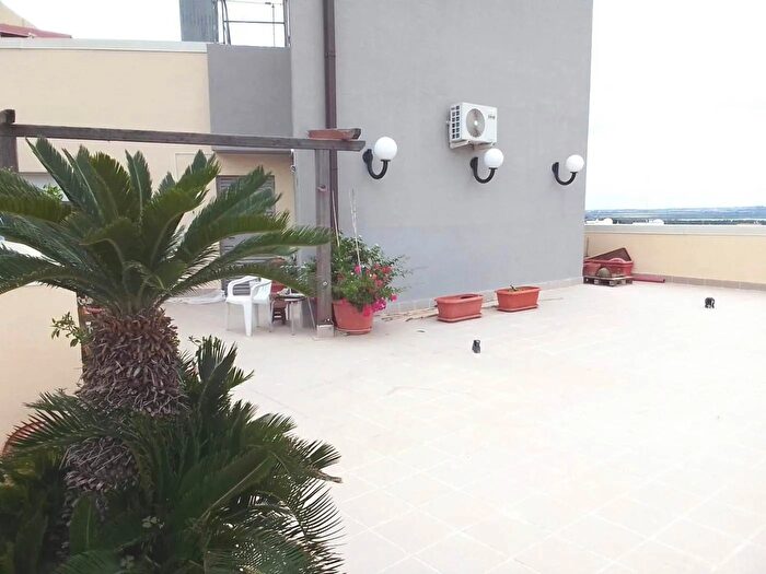 Appartamento trilocale in vendita in Piazza GBTedesco, Taranto