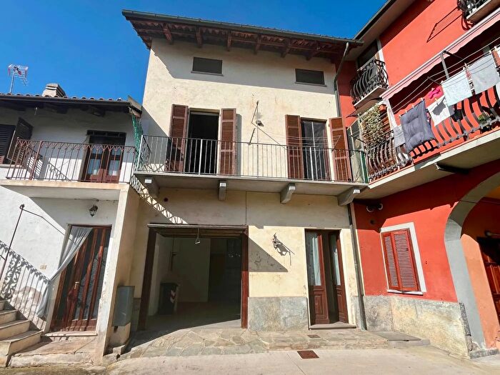 Casa trilocale in vendita in Via San Giovanni Riva Presso Chieri, Riva Presso Chieri
