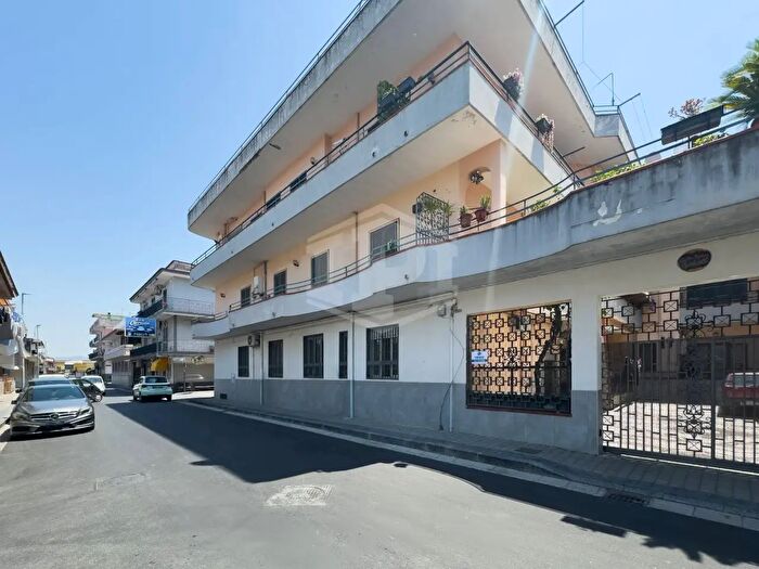 Appartamento trilocale in vendita in Via Cappuccini, Crispano
