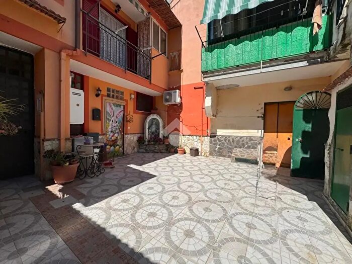 Appartamento trilocale in vendita in Via Roma, Casola Di Napoli