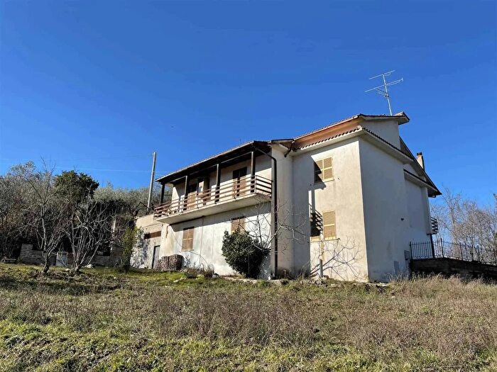 Casa con 12 locali in vendita in Arpino Frosinone, Arpino