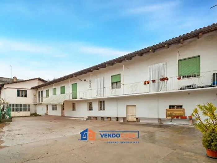 Casa con 6 locali in vendita in Via Caisotti, Santa Vittoria DAlba