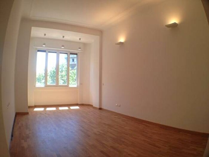 Appartamento trilocale in affitto in Via degli Scipioni, Morgagni, Milano