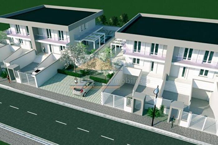 Casa quadrilocale in vendita in Via Vittorio Emanuele, Parete