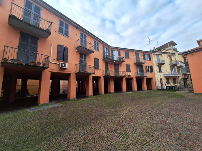 Appartamento trilocale in vendita in Via dei Grani, Casale Monferrato