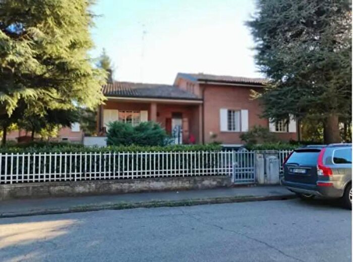 Casa con 6 locali in vendita in Via Fratelli Rosselli, Bibbiano