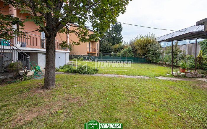 Casa con 10 locali in vendita in Via San Giovanni Bosco, Trezzo SullAdda