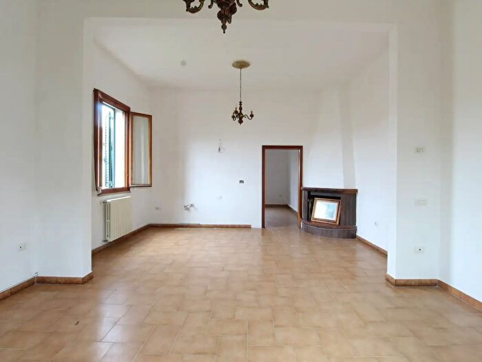 Appartamento bilocale in vendita in Via a Gramsci, Montopoli In Val DArno