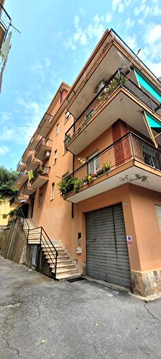 Appartamento quadrilocale in vendita in Via Neghelli, Alassio