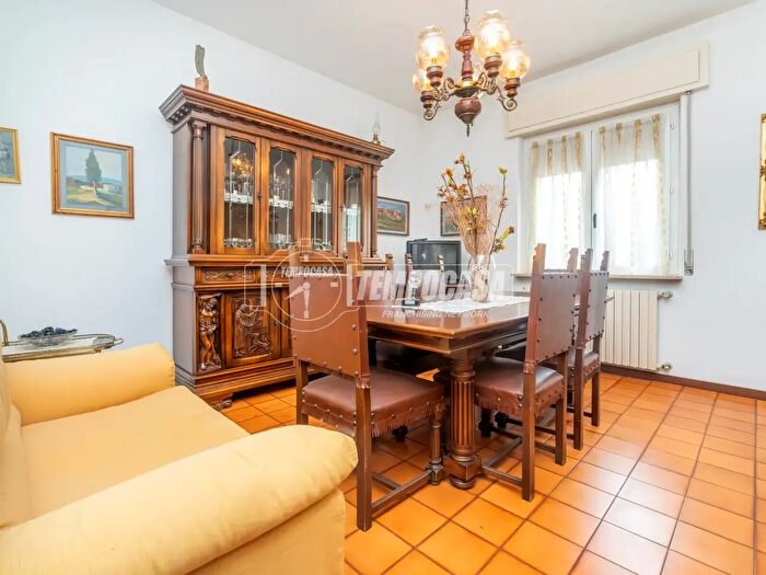 Appartamento trilocale in vendita in Via Curie Marie, Seriate