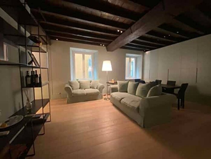 Appartamento quadrilocale in affitto in Via Fiori Chiari, Brera, Milano