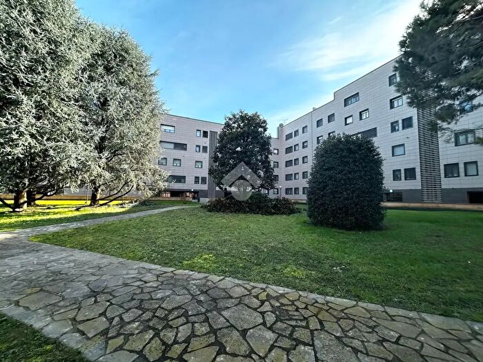 Appartamento quadrilocale in vendita in Via Ciniselli, Settimo Milanese