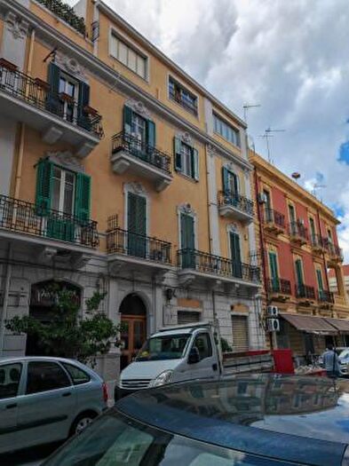 Appartamento quadrilocale in vendita in Via dei Mille, Messina