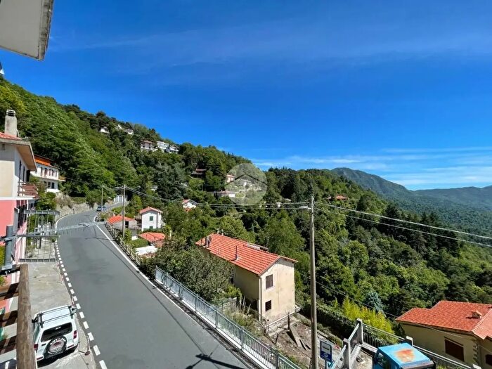 Appartamento quadrilocale in vendita in Via Roma, Baiardo
