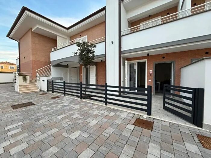 Appartamento trilocale in vendita in Viale del Sole, Anzio