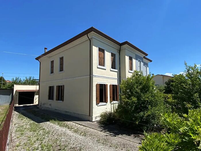 Casa con 5 locali in vendita in Via Roma Est, Ospedaletto Euganeo