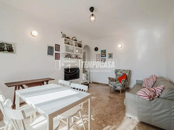 Appartamento trilocale in vendita in Via Passo Rolle, Milano