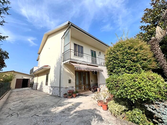Casa con 5 locali in vendita in Via della Giustizia, Casaloldo