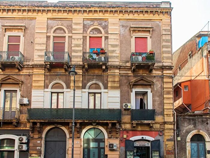 Appartamento bilocale in vendita in Via Plebiscito, Catania