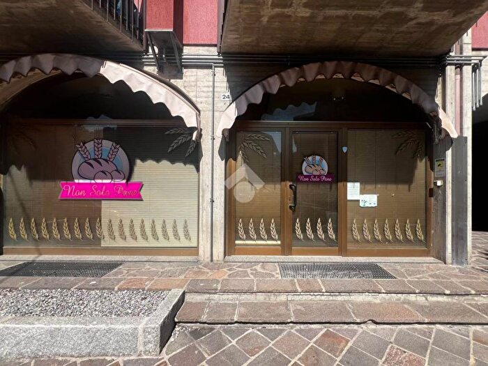 Casa bilocale in vendita in Via Belvedere, Suisio