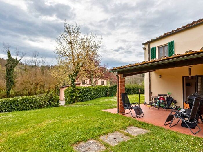 Appartamento con 6 locali in affitto in Via di Tizzano, Grassina, Bagno a Ripoli