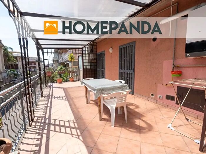 Appartamento con 5 locali in vendita in Via Barriera, Catania