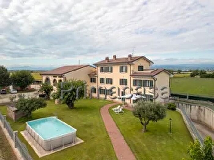 Casa con 11 locali in vendita in Via Rizza, Castel DAzzano