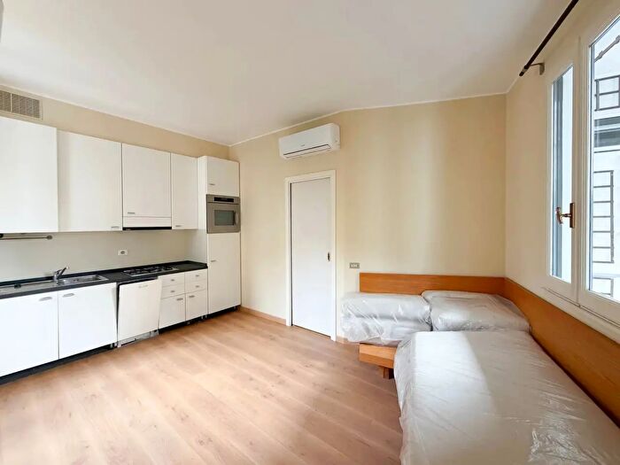 Appartamento bilocale in affitto in Piazza Giorgio Ambrosoli, Milano