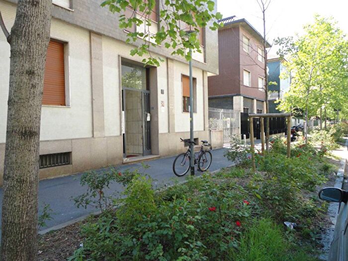 Appartamento trilocale in affitto in Monte Rosa Lotto, Milano