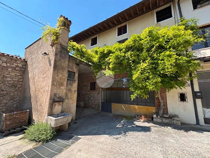 Casa trilocale in vendita in Via Carrebbio, Gussago