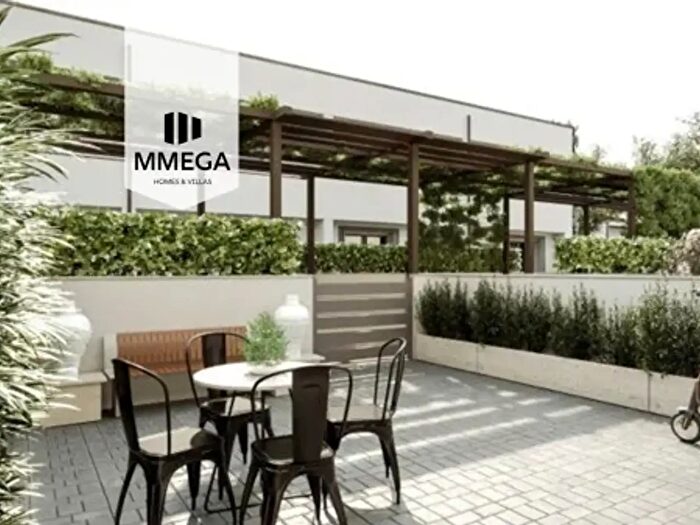 Appartamento con 6 locali in vendita in Viale Edmondo De Amicis, Firenze