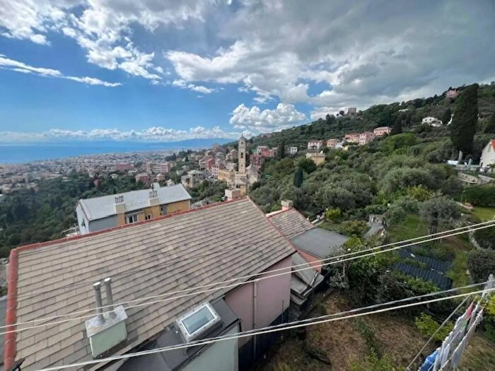 Casa con 5 locali in vendita in Salita della Crocetta di Apparizione Genova, Genova